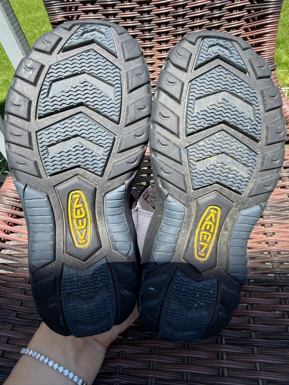 Keen Boys Size 1 Waterproof Sport Hiking Sandals Black 1006331